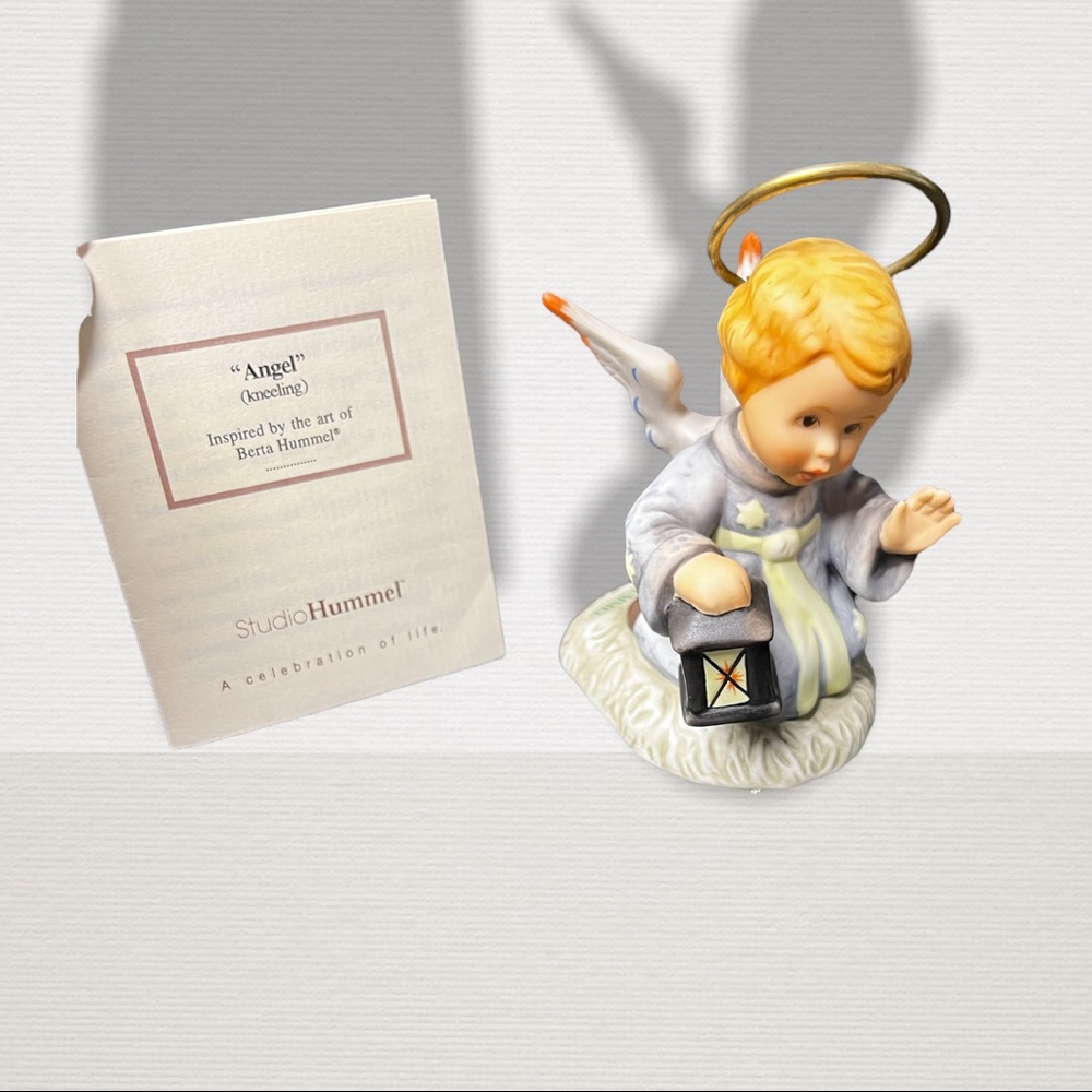Goebel Kneeling Angel